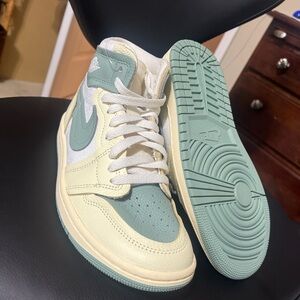 Jordan 1 High Method of Make "Legend Sand/Jade Smoke/Sail/Muslin" Women's Shoe